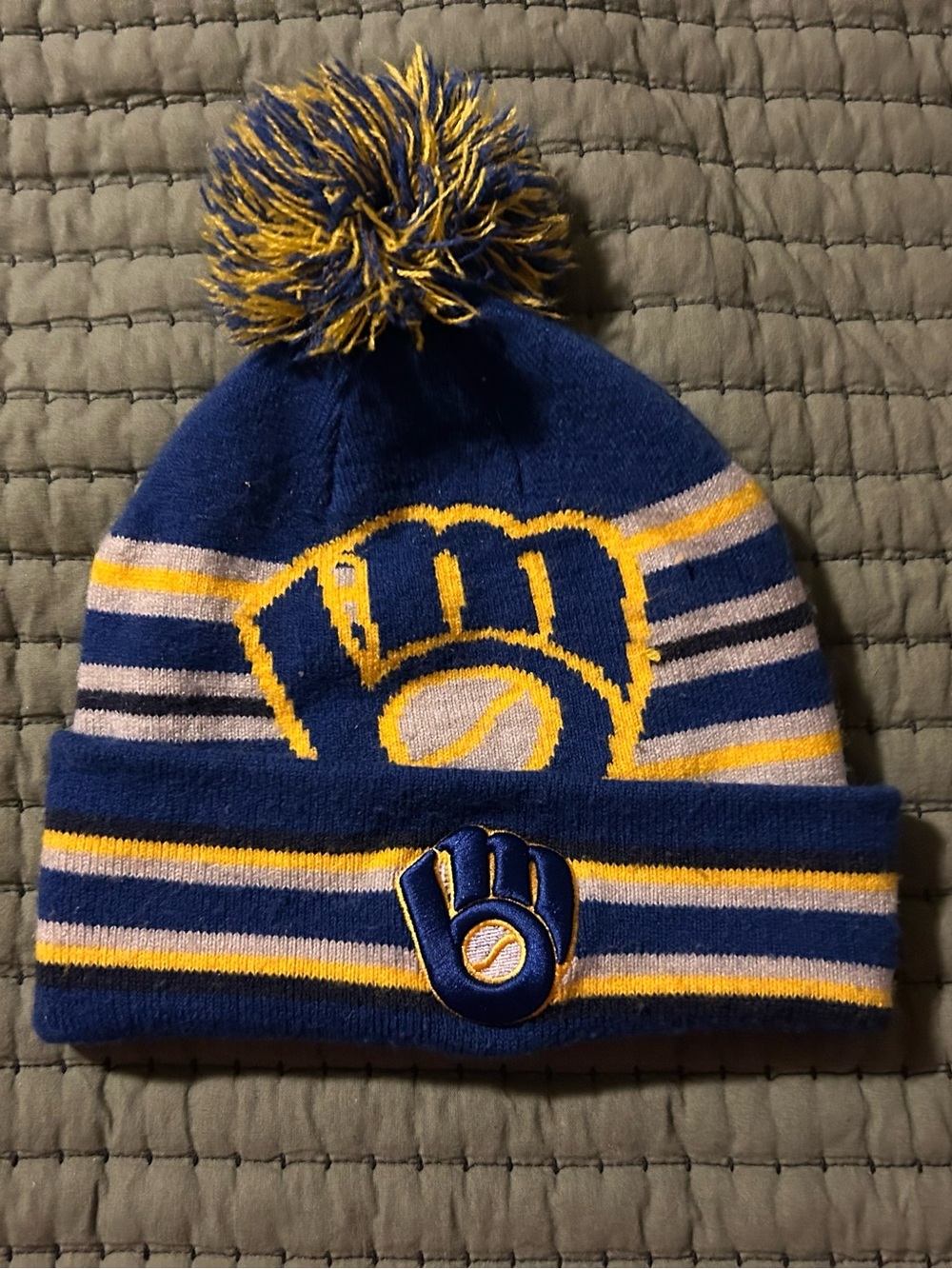 New Era, Milwaukee Brewers beanie.